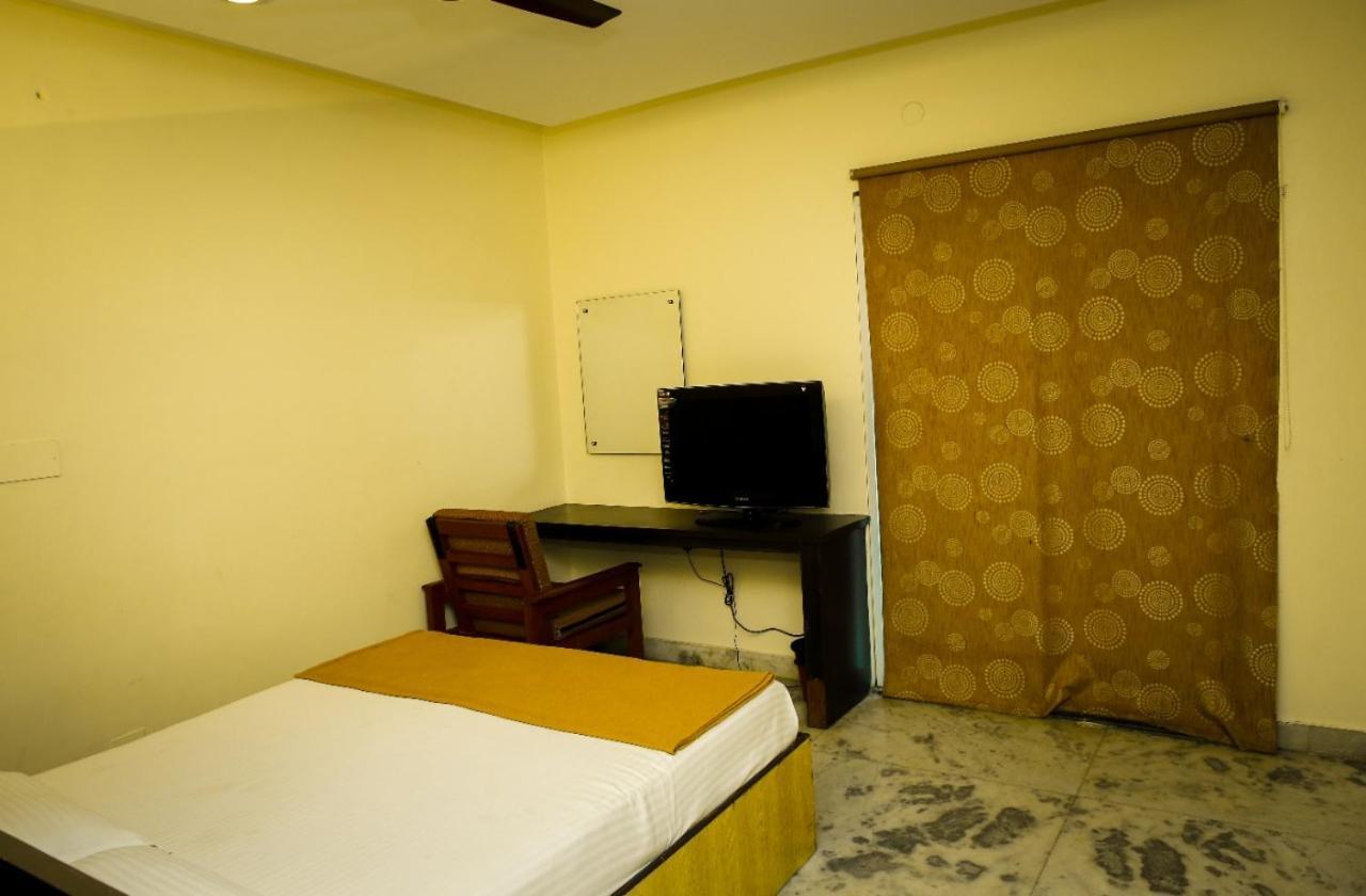 Hotel Arunachala Tiruvannāmalai Екстериор снимка