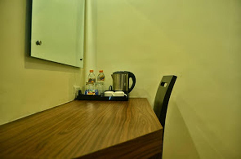 Hotel Arunachala Tiruvannāmalai Стая снимка